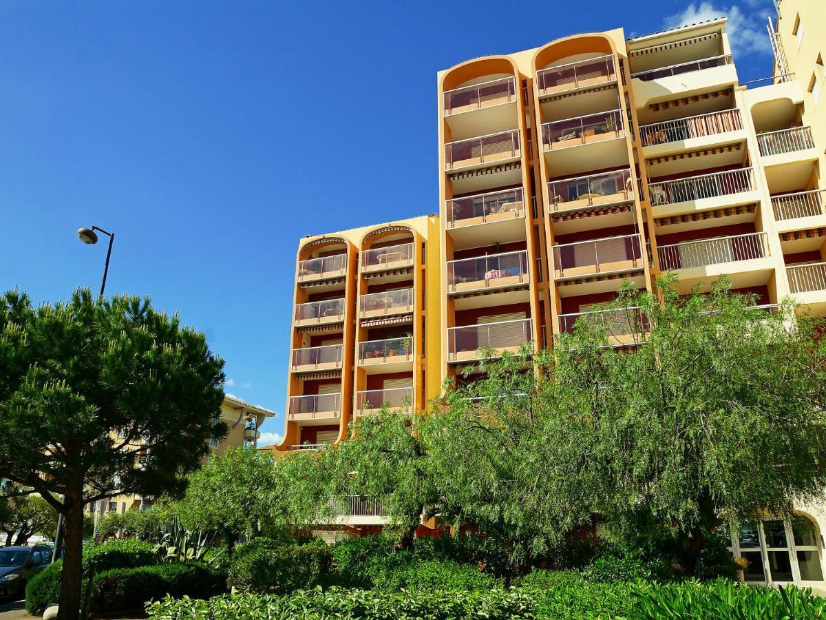 Apartment Studio Le Capitole-13 By Interhome
