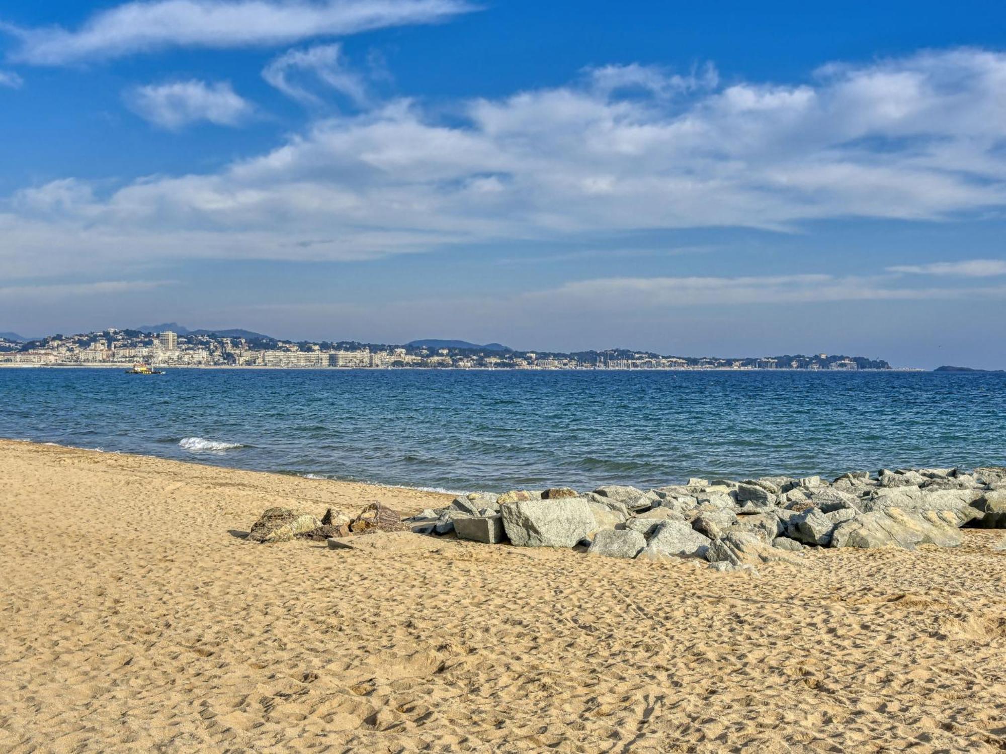 Studio Le Capitole-13 By Interhome Frejus